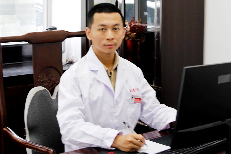 袁东凯